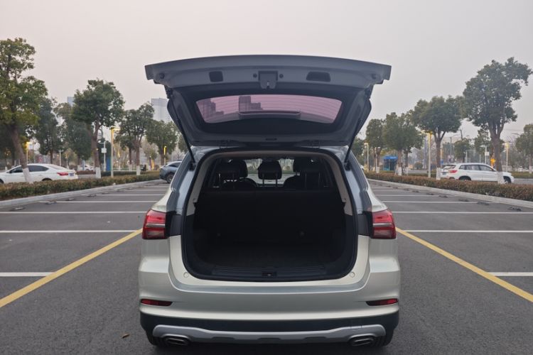 Used Roewe RX5 2020 20T Automatic 4G Connect Superior Flagship Edition Trunk