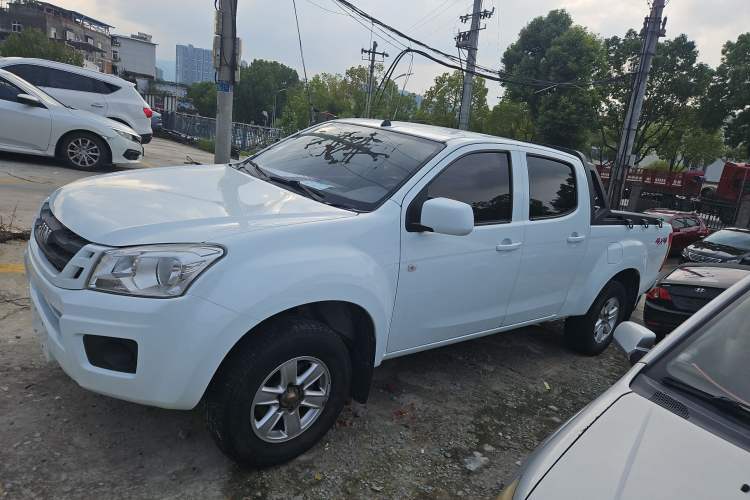 Used Isuzu JLM 2018 2.8T Classic Edition 4x4 Luxury Model with Extended Cargo Bed JE493ZLQ5F