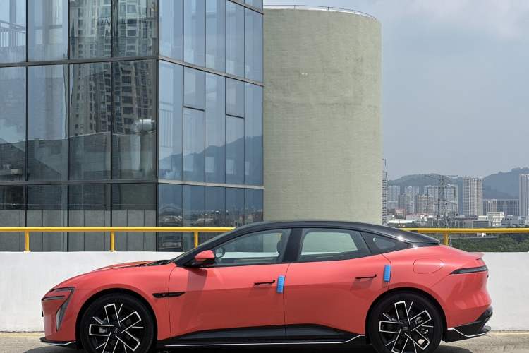 Used Avatr 06 2025 Pro Range-Extended Edition