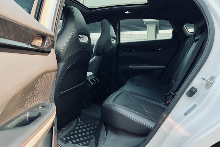 Used Changan UNI-V 2023 1.5T Prestige Model
