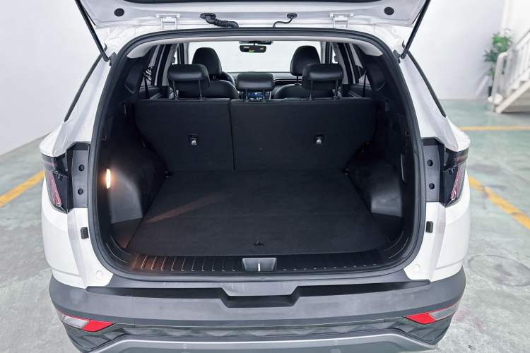 Used Hyundai Tucson 2023 Tucson L 1.5T Automatic Two-Wheel Drive DLX Luxury Edition