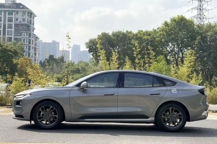 Used Ford Mondeo 2025 2.0T EcoBoost Luxury Version