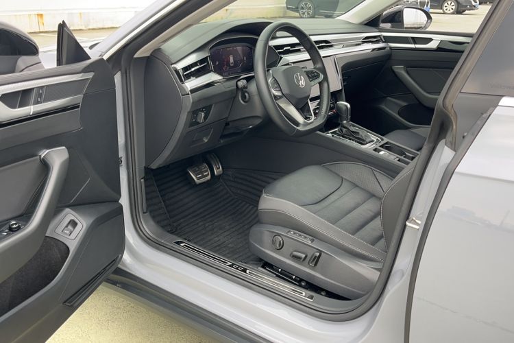 Used Volkswagen FAW-Volkswagen CC 2023 Hunting Vehicle 380TSI Hunter's Heart Edition