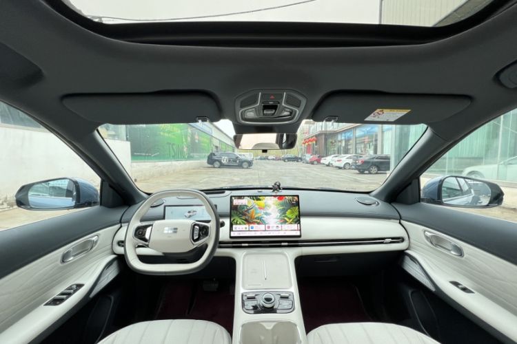 Used Geely Galaxy Xingjian 7 EM-i 2025 120km Exploration+ Version Interior 2