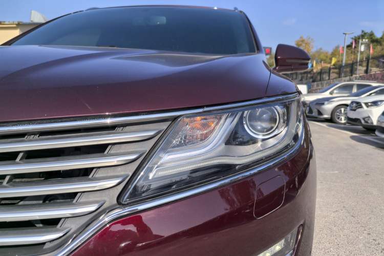 Used Lincoln MKC 2017 2.0T Two-Wheel Drive Deluxe Edition
