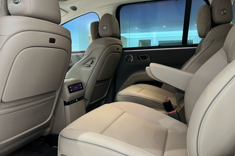 Used Li Auto Li Auto i8 2025 Model Standard Version
