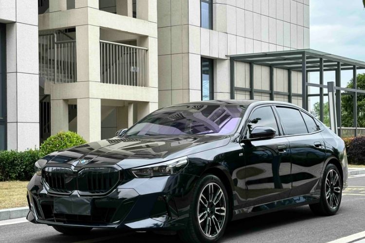Used BMW 5 Series 2025 530Li Leading Model M Sport Package