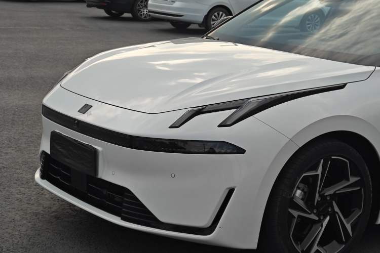 Used Lynk & Co 07 2024 EM-P 126 Long-Range Ultra
