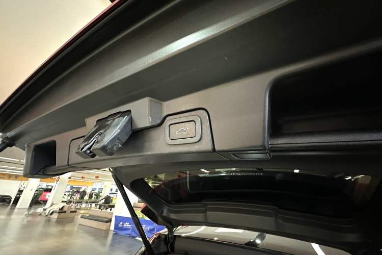 Used Land Rover Range Rover Evoque 2014 2.0T 5-Door Luxury Edition
