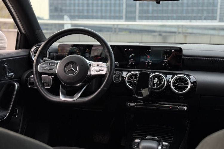 Used Mercedes-Benz A-Class 2021 A 200 L Sport Sedan Fashion Model
