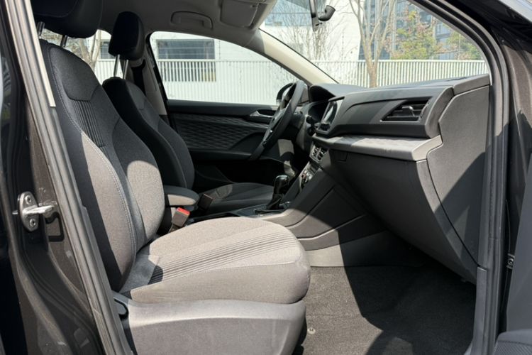 Used Volkswagen Tharu 2021 280TSI Two-Wheel Drive Trend Edition Interior 2