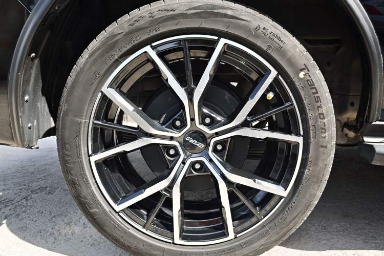 Used JAC Refine M3 2022 PLUS 1.5T 7-Seater Standard Model
