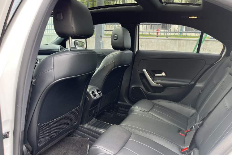 Used Mercedes-Benz A-Class 2022 Restyled A 200 L Sport Sedan Fashion Version Interior 3