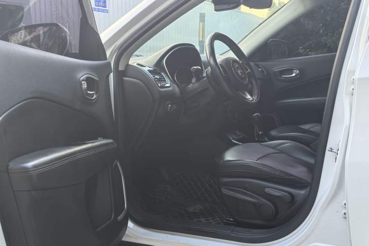 Used Jeep Compass 2019 220T Automatic Family Edition