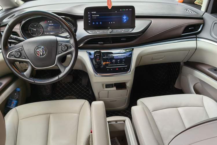 Used Buick GL8 2021 Land Cruiser Executive 652T Premium Model