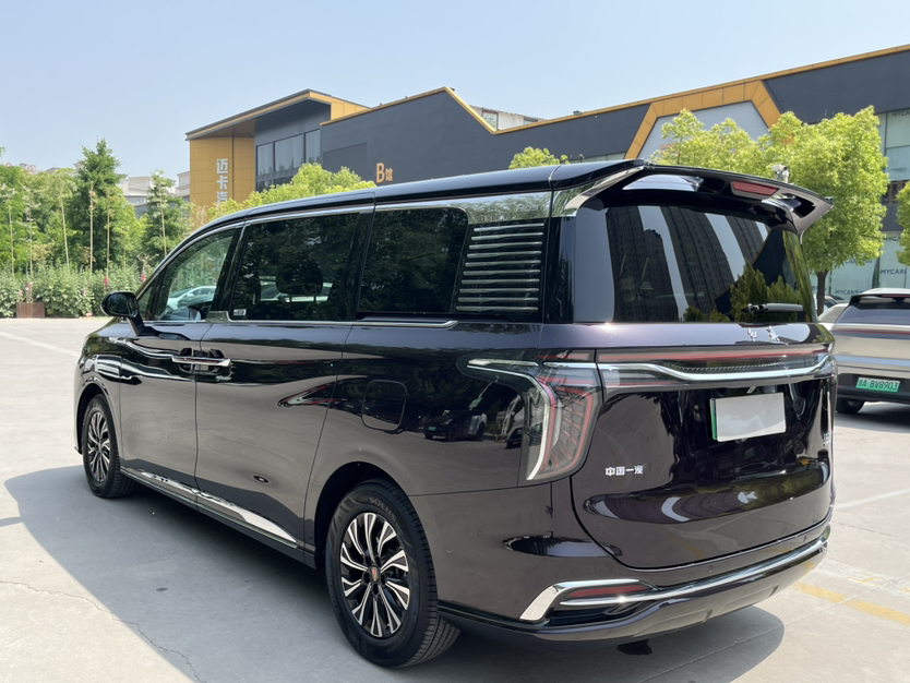 Hongqi HQ9 PHEV 2024 2.0T Four-Wheel Drive Luxury Edition — снимка 17