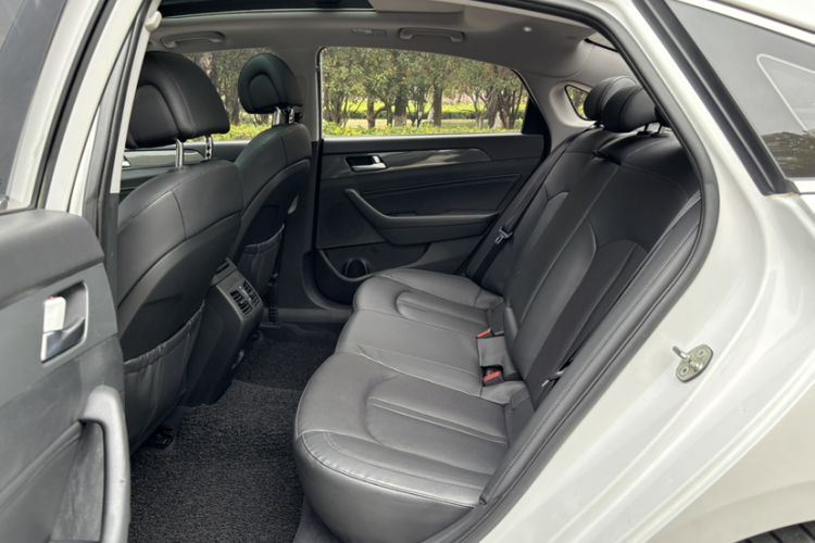 Used Hyundai Sonata 2017 2.4L DLX Premium Model
