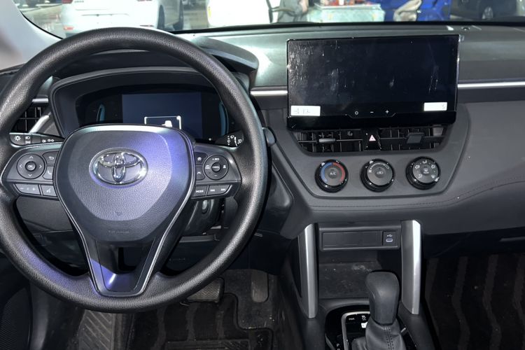 Used Toyota Corolla Cross 2024 2.0L Pioneer Edition
