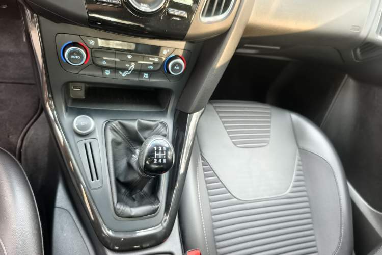Used Ford Focus 2017 Hatchback 1.6L Manual Fashion Edition SmartDrive Version