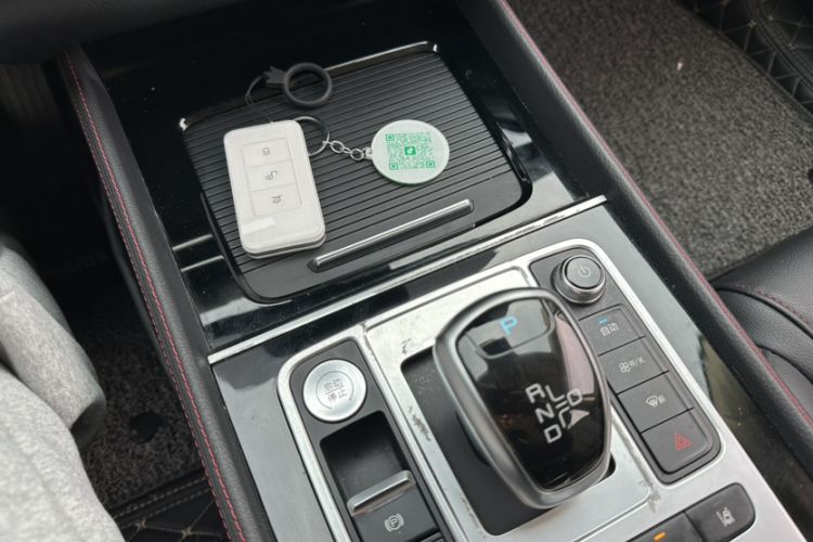 Used BYD Tang New Energy 2020 DM 2.0T Dual-Engine All-Wheel Drive Prestige 7-Seater China VI Standard