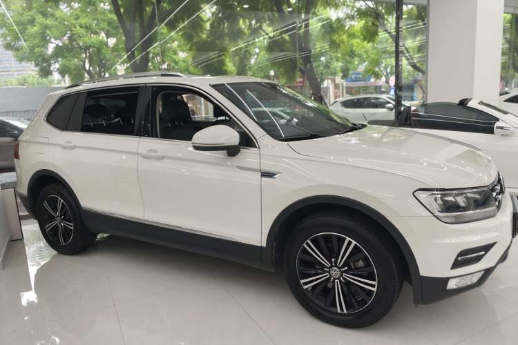 Used Volkswagen Tiguan L 2019 Updated Version 330TSI Automatic Two-Wheel Drive Panoramic Comfort Edition China VI Standard