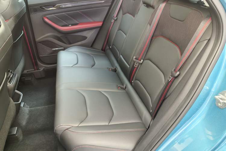 Used Geely Auto Emgrand S 2021 1.4T CVT Prestige Edition Exterior 6