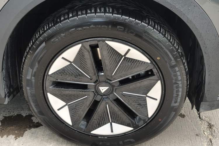 Used Deepal S07 2025 520Max Huawei Qiankun Intelligent Driving ADS SE Pure-Electric Version Exterior 11