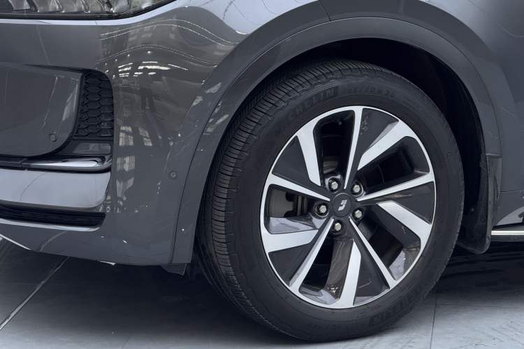 Used Li Auto ONE 2021 Extended-Range 6-Seater Version Exterior 1