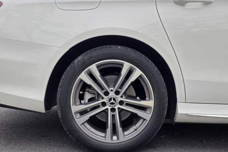 Used Mercedes-Benz E-Class 2021 Facelift E 260 L Sport Edition Exterior 9