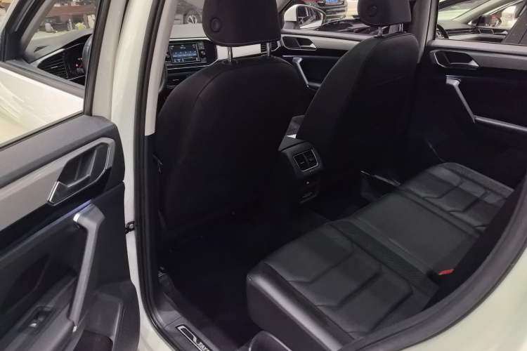 Used Volkswagen Tayron 2019 330TSI Two-Wheel-Drive Luxury Version China V Emission Standard
