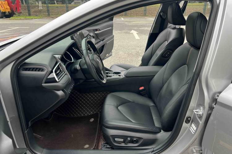 Used Toyota Camry 2023 2.0G Luxury Edition Left Front Seat