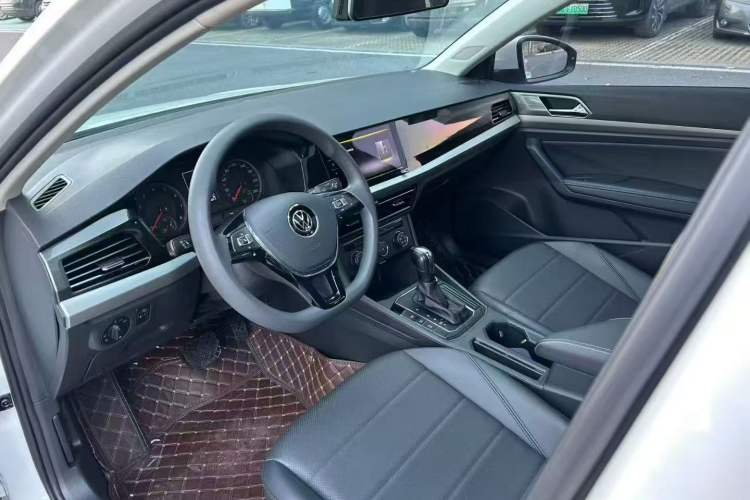 Used Volkswagen Lavida 2021 1.5L Automatic Comfort Edition Interior 2