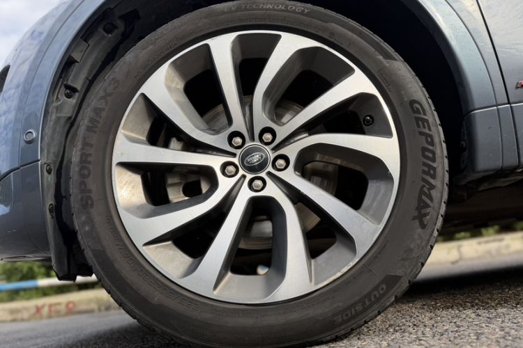 Used Land Rover Discovery Sport 2020 249 PS R-Dynamic Performance Tech Edition 5 Seats
