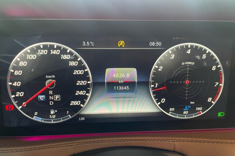 Used Mercedes-Benz S-Class 2019 S 450 L 4MATIC Odometer Close Up