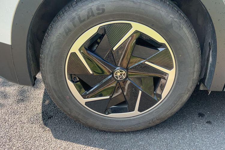 Used Venucia VX6 2023 520 Pro
