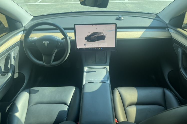 Used Tesla Model Y 2022 Rear-Wheel-Drive Version