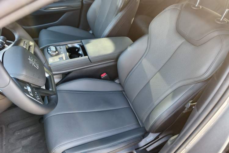 Used BYD Qin L 2025 DM-i Smart Drive 80KM Leading Model Left Front Seat