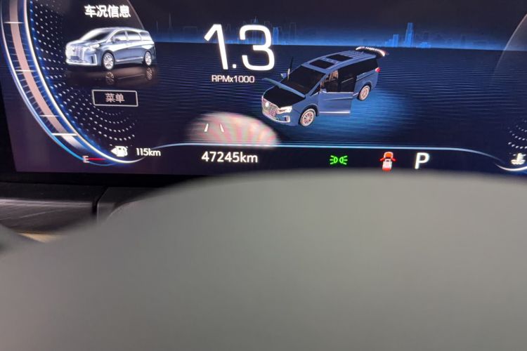 Used Buick GL8 2023 ES Lu Zun Deluxe Model Odometer Close Up