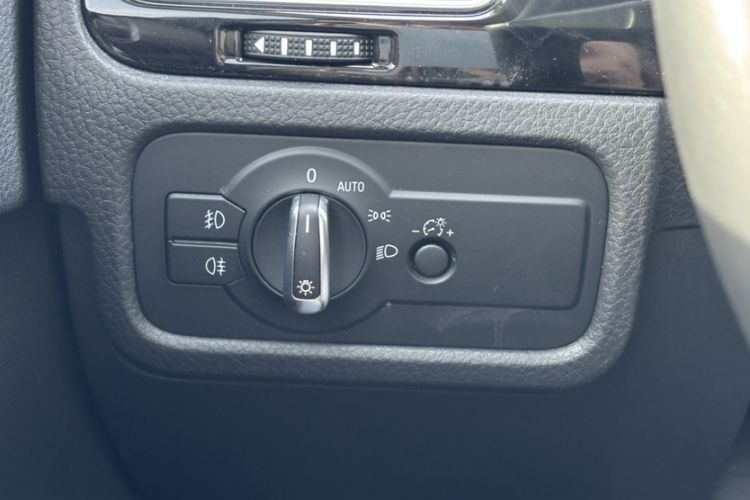 Used Volkswagen Touareg 2016 3.0 TSI Standard Version
