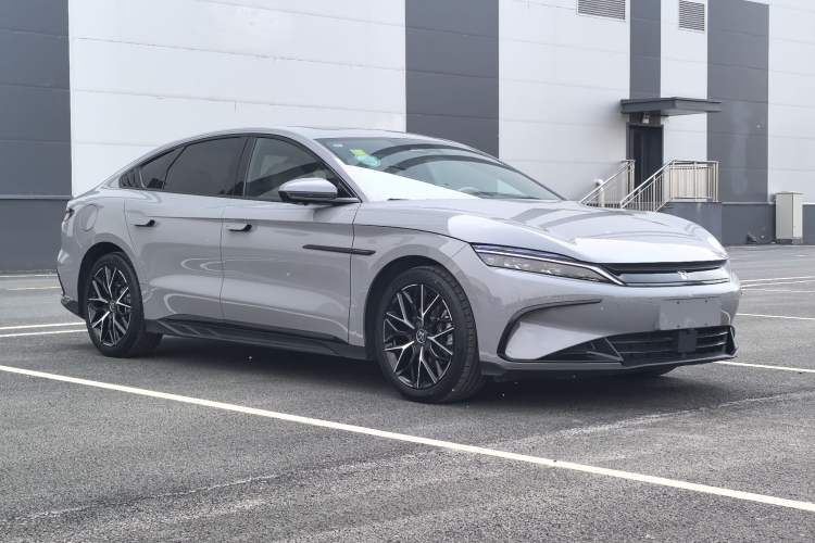 Used BYD Han 2025 DM-i 125KM Prestige Model Exterior 2