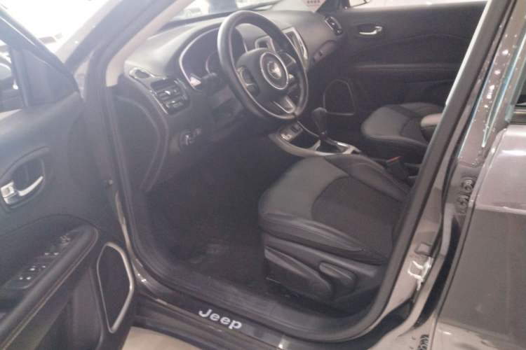 Used Jeep Compass 2020 220T Automatic Leading Edition