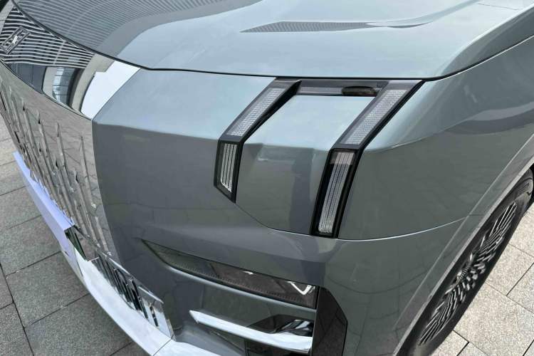 Used Zeekr 009 2024 Six-Seat Executive Version 4WD 108 kWh