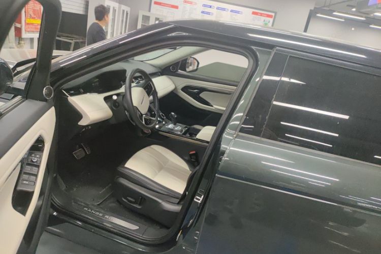 Used Land Rover Range Evoque 2021 Range Rover Velar L 249PS R-Dynamic First Edition Left Front Seat