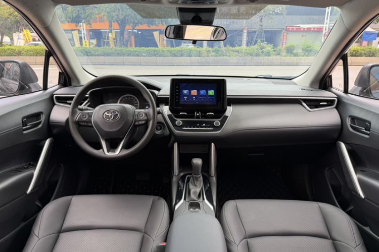 Used Toyota FRONTLANDER 2022 2.0L CVT Leading Edition Interior 4