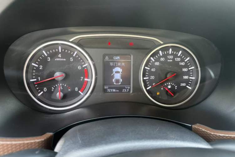 Used Great Wall Wingle 6 2017 2.4L Gasoline Two-Wheel Drive Elite Version 4G69
