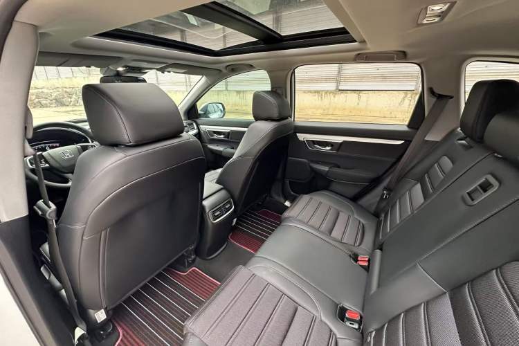 Used Honda CR-V 2021 240TURBO CVT Two-Wheel Drive Urban Edition Interior 3