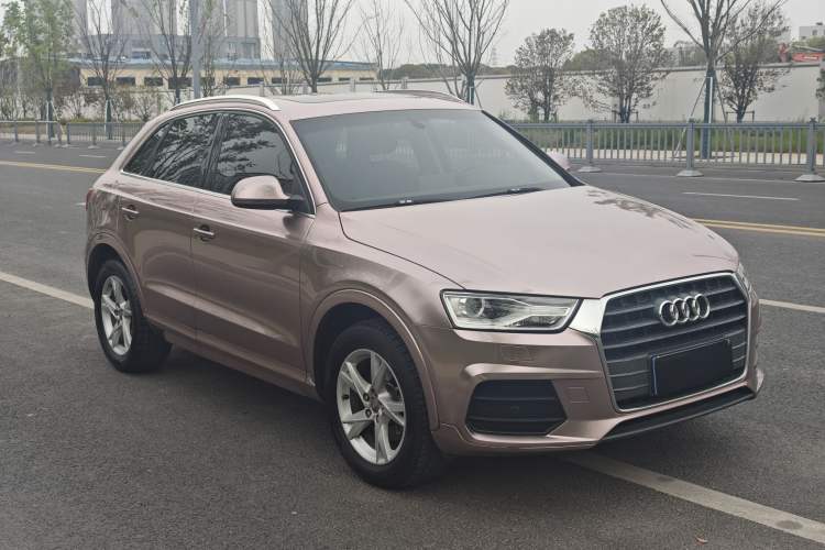 Used Audi Q3 2017 30 TFSI Fashion Model Exterior 4