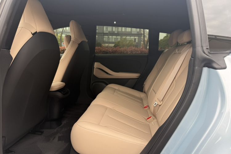 Used Nio ET5T 2023 75 kWh Touring Interior 6