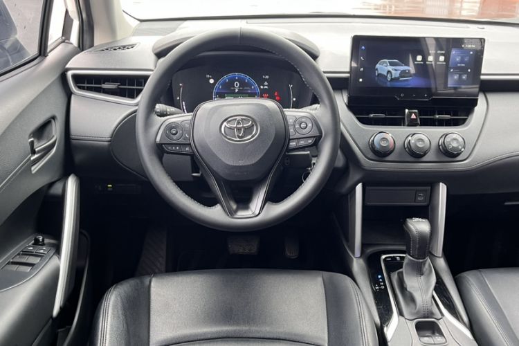 Used Toyota Corolla Cross 2024 2.0L Pioneer Edition
