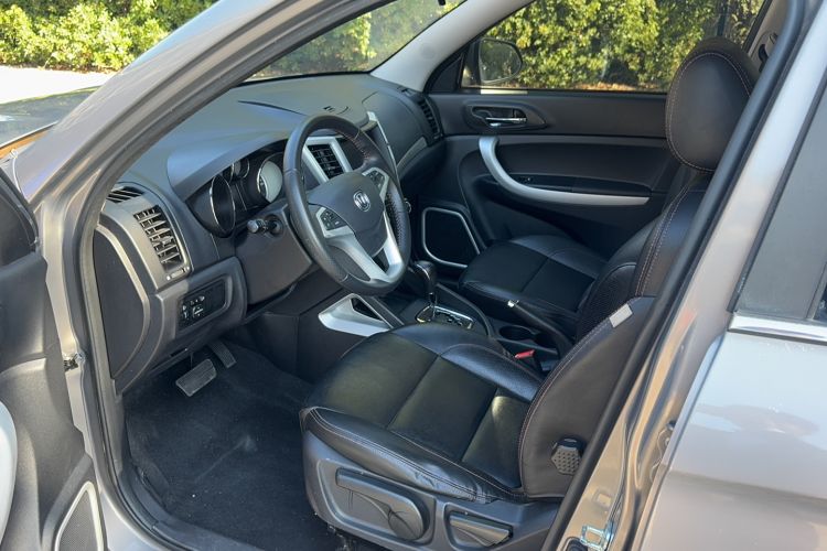 Used Changan CS35 2015 1.6L Automatic Luxury Model China IV Standard
